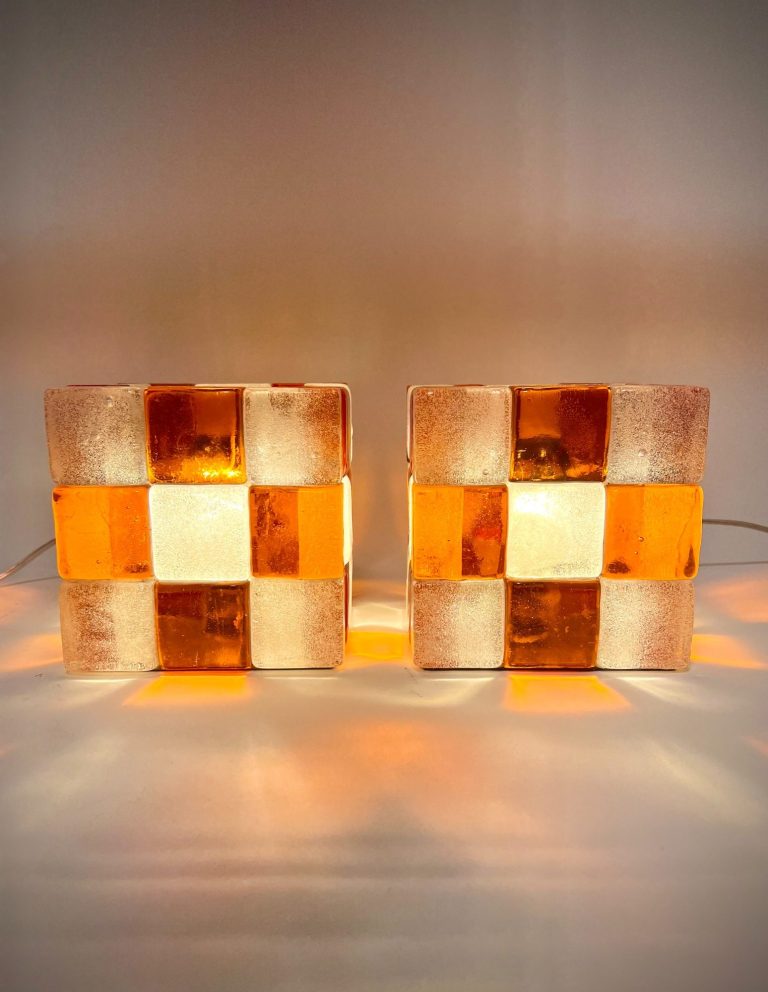 A pair of cube-shaped Italian lamps Murano glass blocks, attributed to Albano Poli for Poliarte
