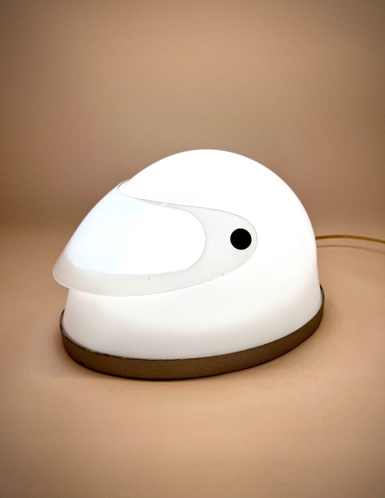 Rare Gamma3 prototype desk lamp shaped like a motorbike helmet with adjustable glass visor – Italian design 1970s, collector’s piece